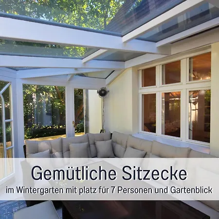 Rotkaeppchen Mit Grossem Garten Bei Berlin * Kleinmachnow