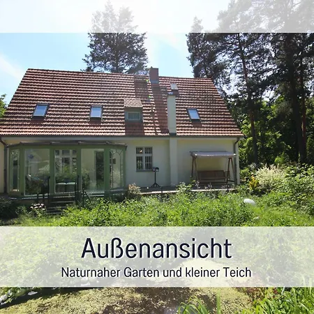 Rotkaeppchen Mit Grossem Garten Bei Berlin
