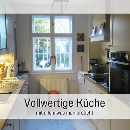 Rotkaeppchen Mit Grossem Garten Bei Berlin Kleinmachnow