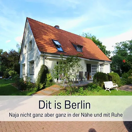 Rotkaeppchen Mit Grossem Garten Bei Berlin * Kleinmachnow